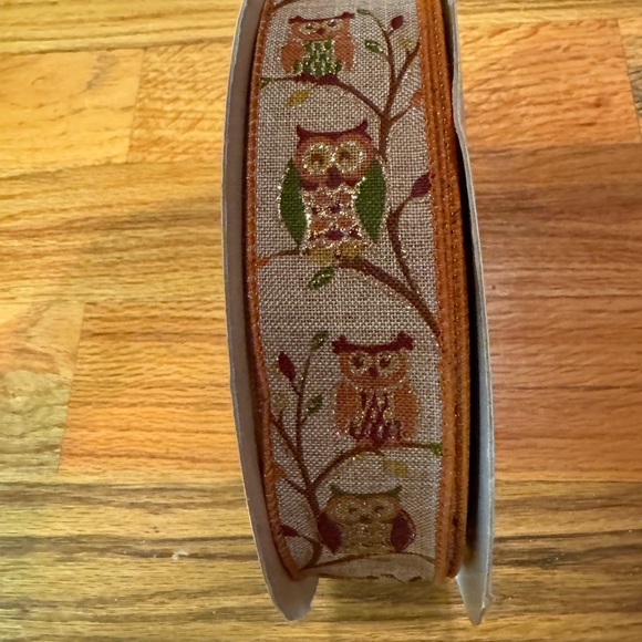 New 50 Yard Roll of Fall Owl Wired Ribbon 1.5 Inches Wide - Picture 3 of 3